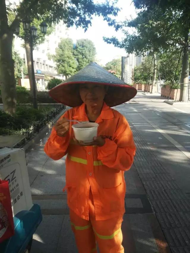 如轩砂锅粥——爱心活动